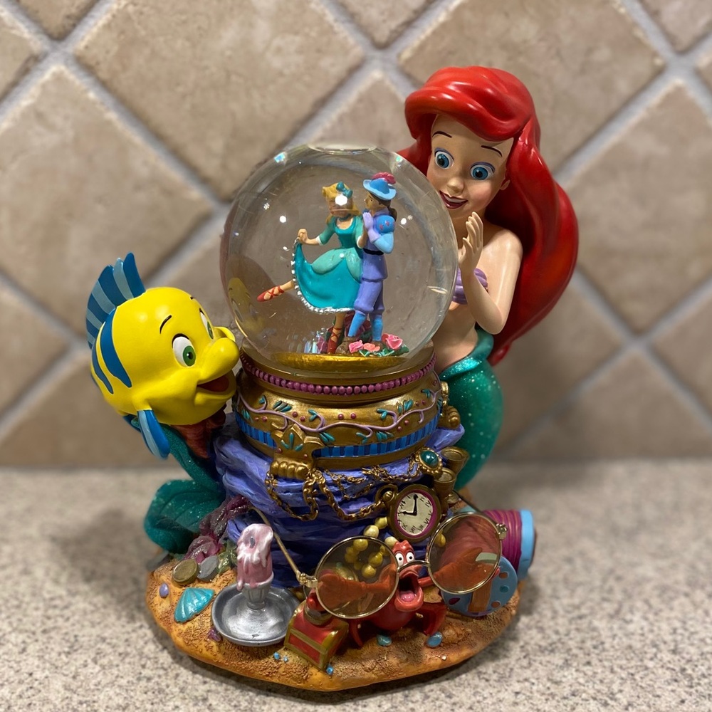 Vintage The Little Mermaid musical snow globe